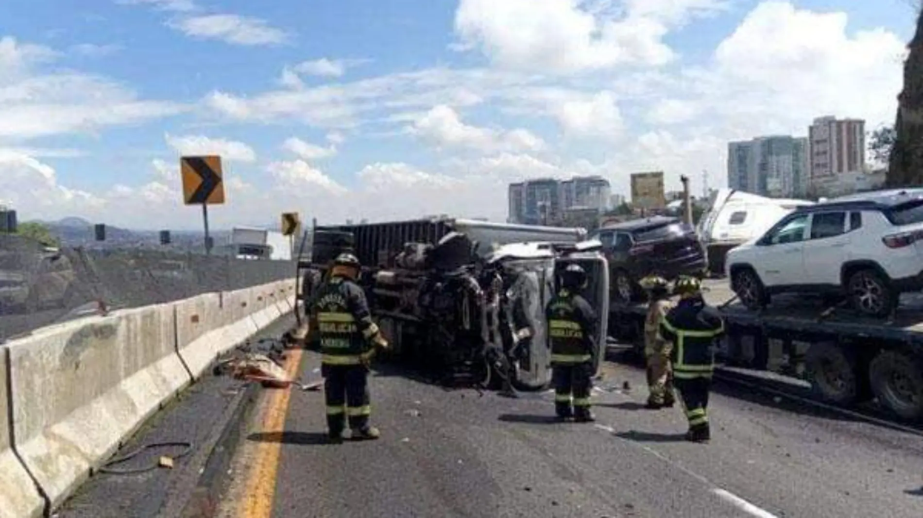 Edomex: caos vial y al menos dos lesionados deja carambola en la Chamapa-Lechería