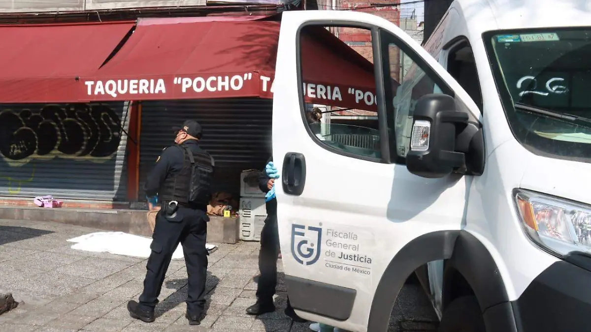 Muere hombre sobre el Eje Central y Artículo 123, colonia Centro-INT2