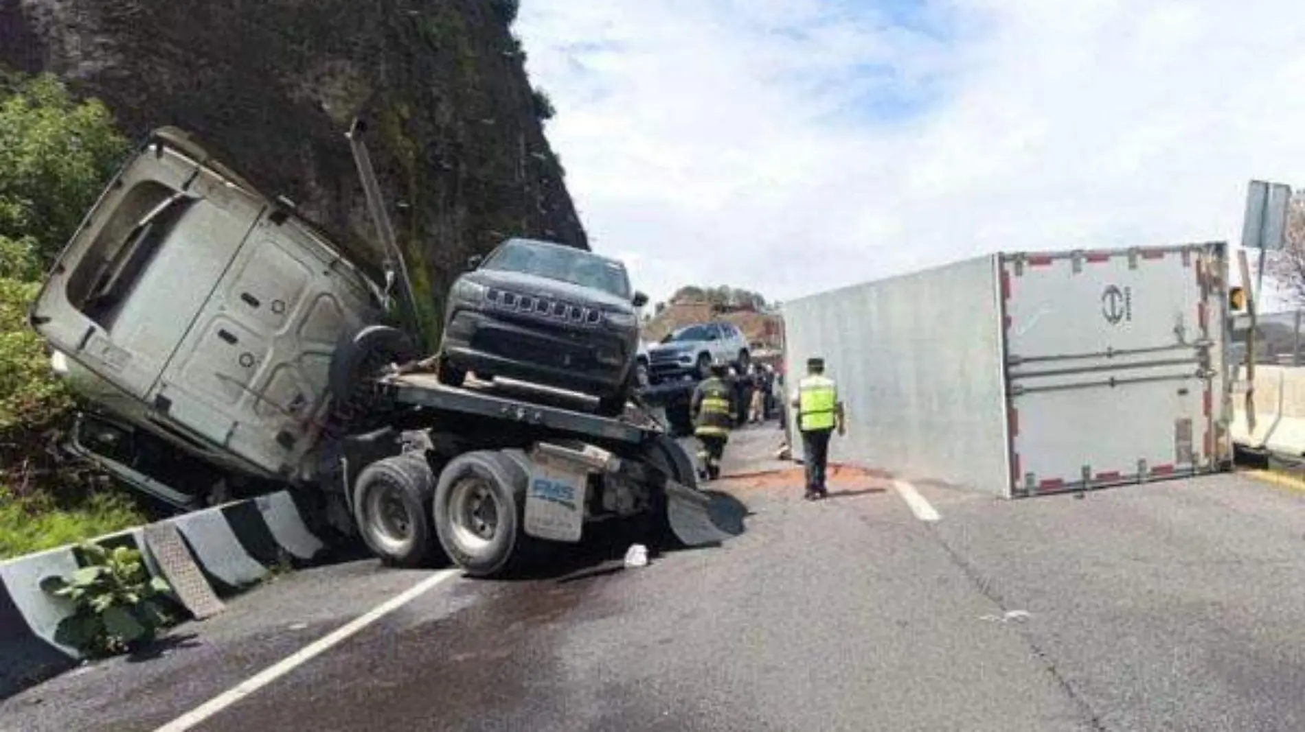 Edomex: caos vial y al menos dos lesionados deja carambola en la Chamapa-Lechería