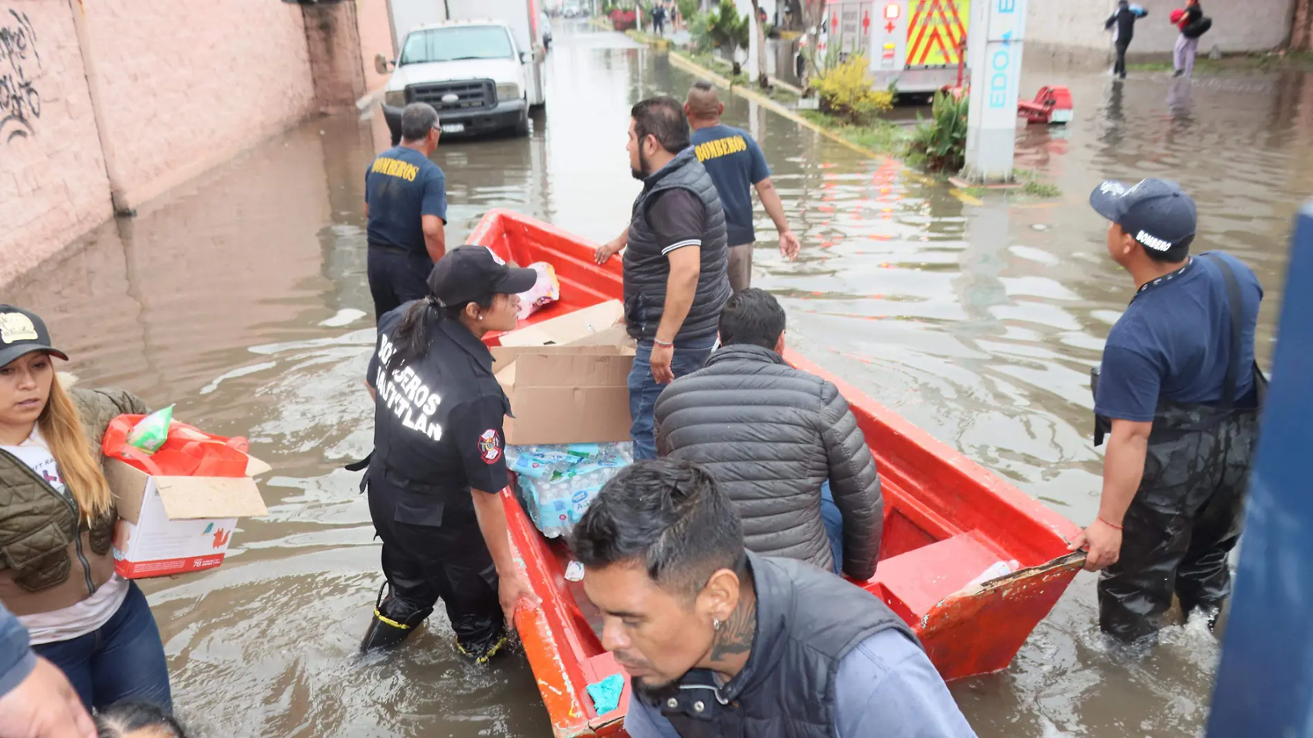 "Nunca antes habíamos vivido una situación como esta”: vecinos de Cuautitlán-INT3