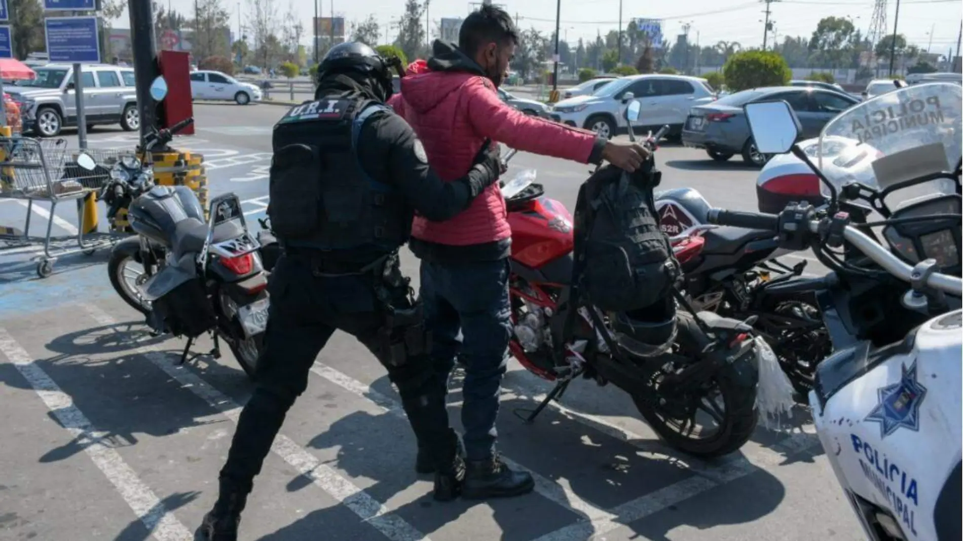 Refuerzan seguridad en Neza durante diciembre