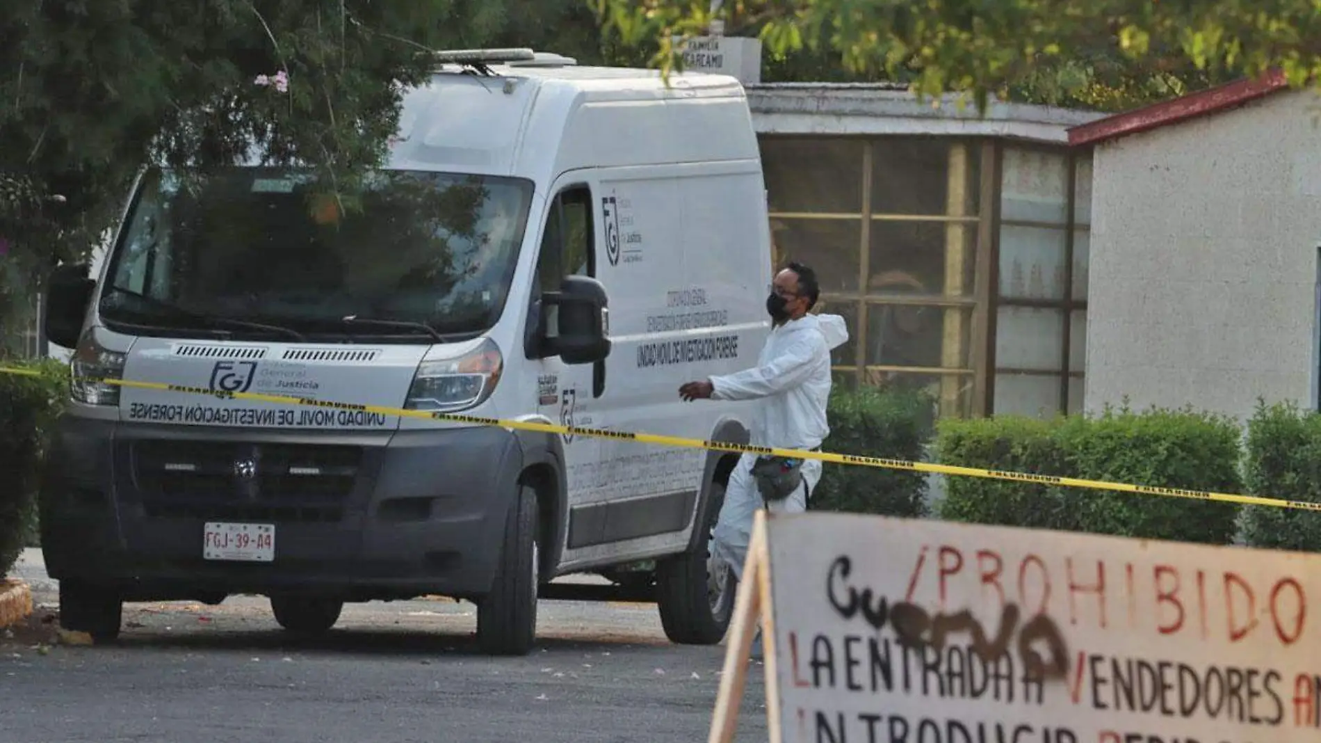 Muerto-en-Panteón-San-Isidro