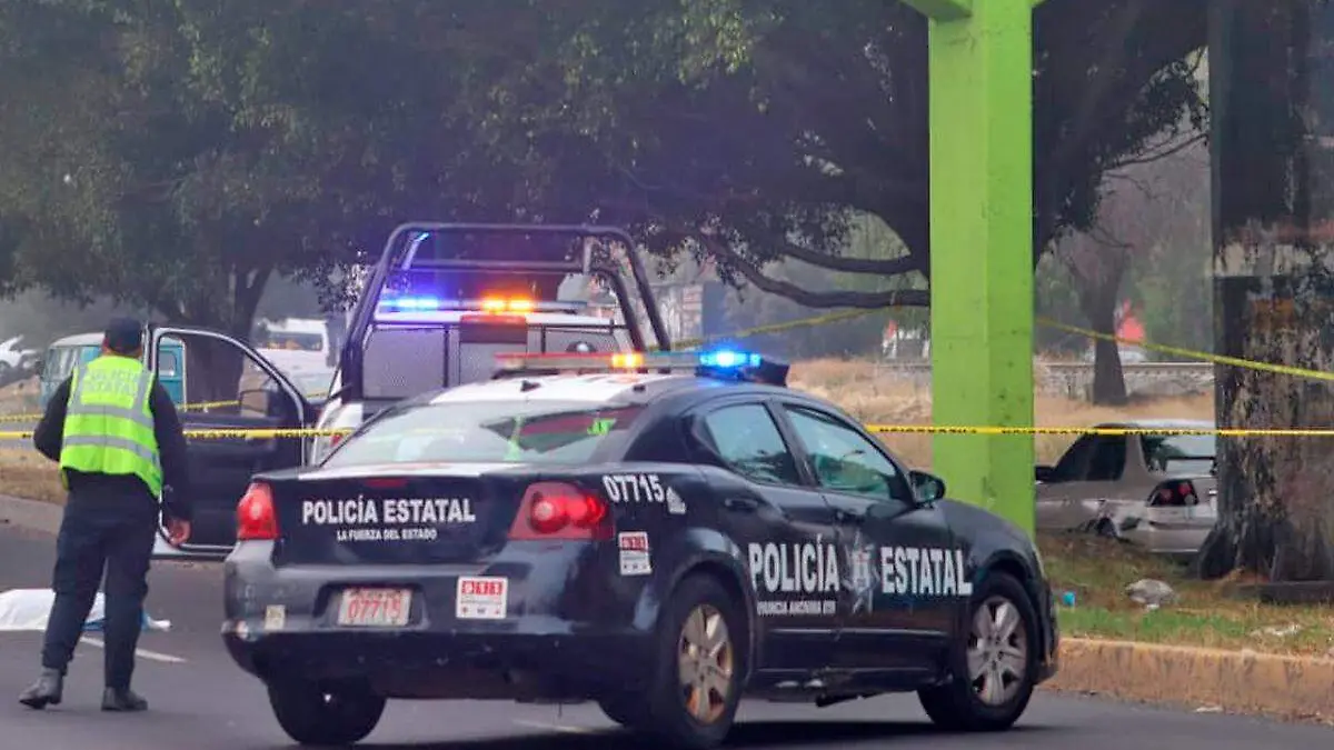 Cae-de-puente-en-Avenida-central