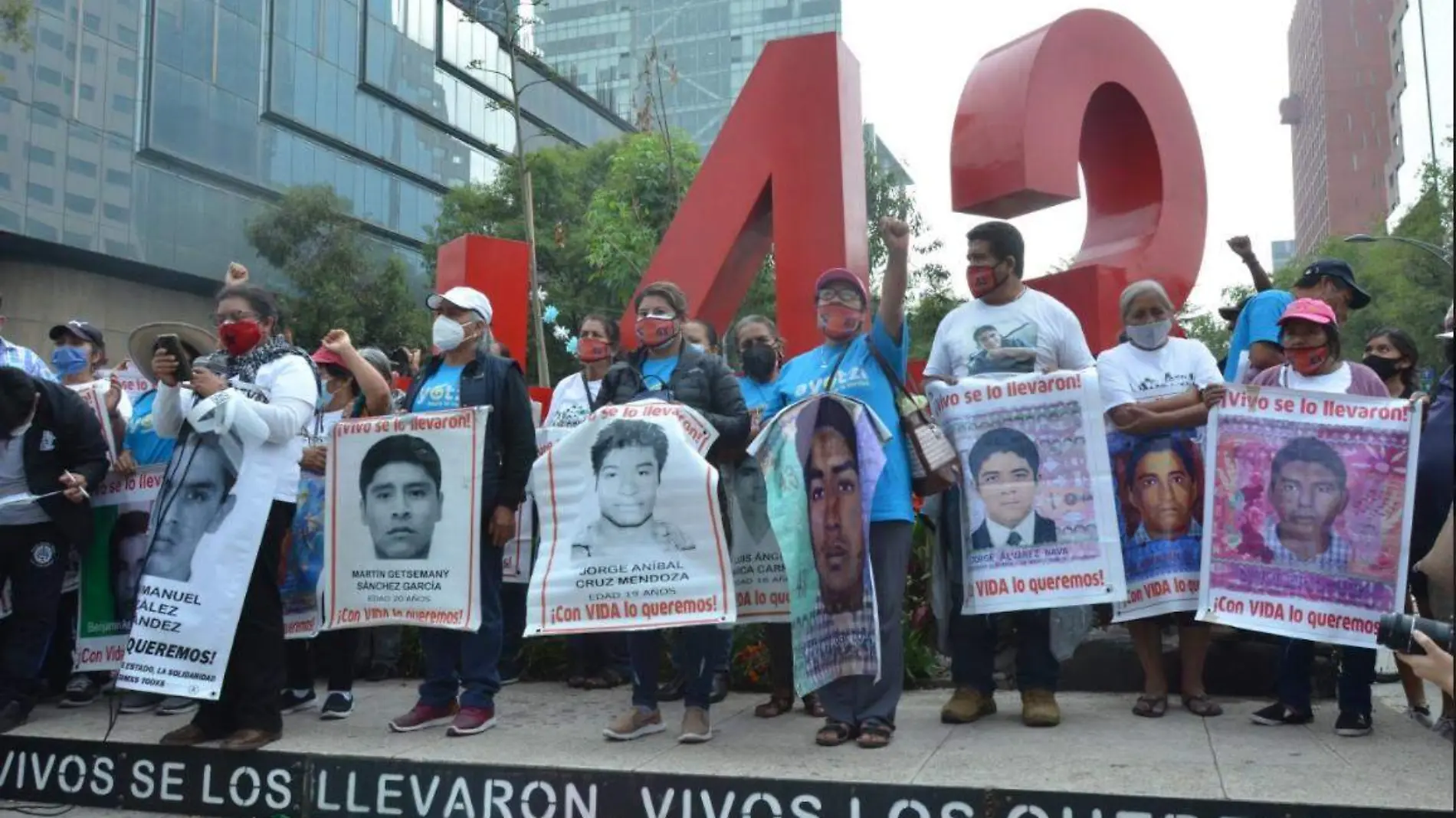 Ayotzinapa2