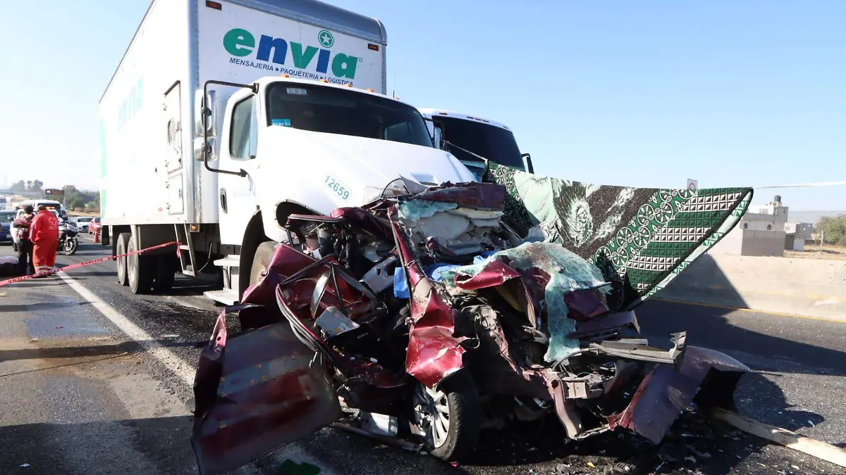 pareja mexico pachuca LUIS BARRERA