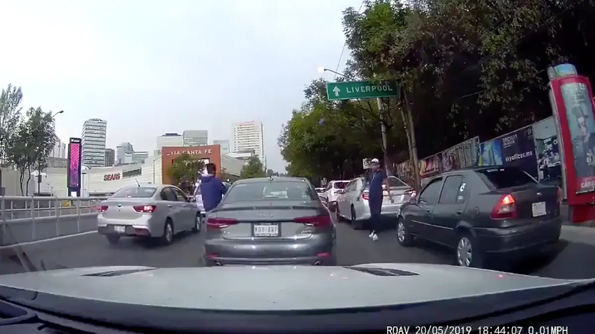 Captura de pantalla 2019-05-22 a las 9.18.22 p.m.