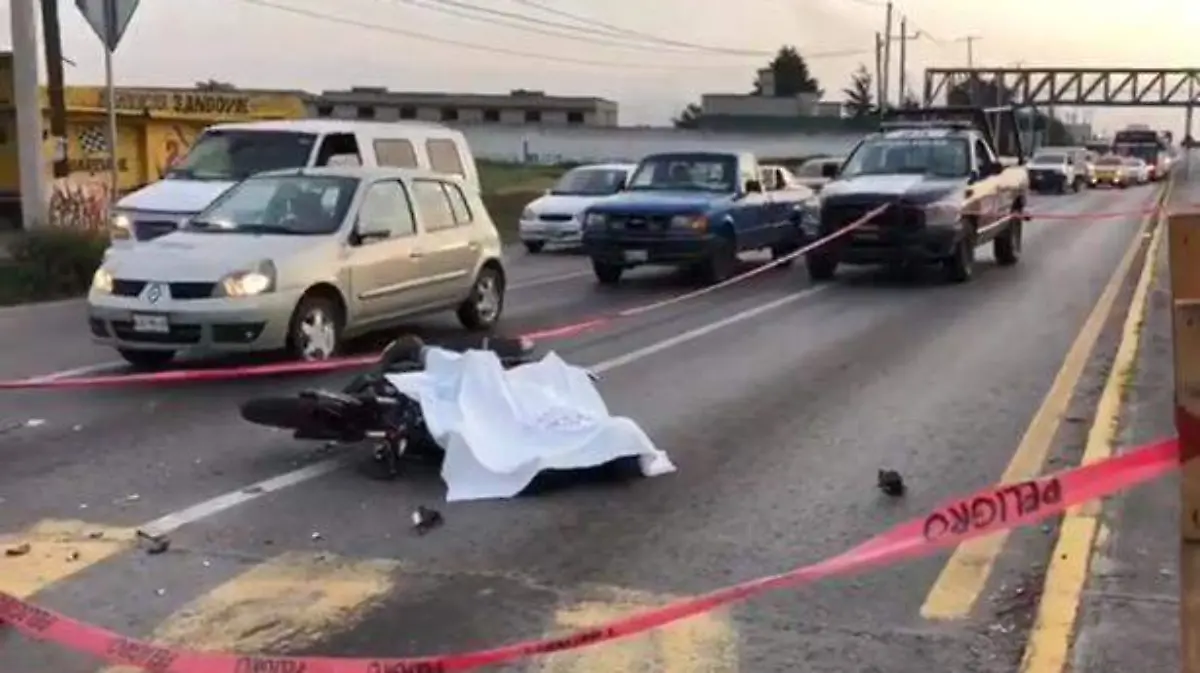MOTOCICLISTA-MUERTO-ACCIDENTE-TOLUCA-NAUCALPAN