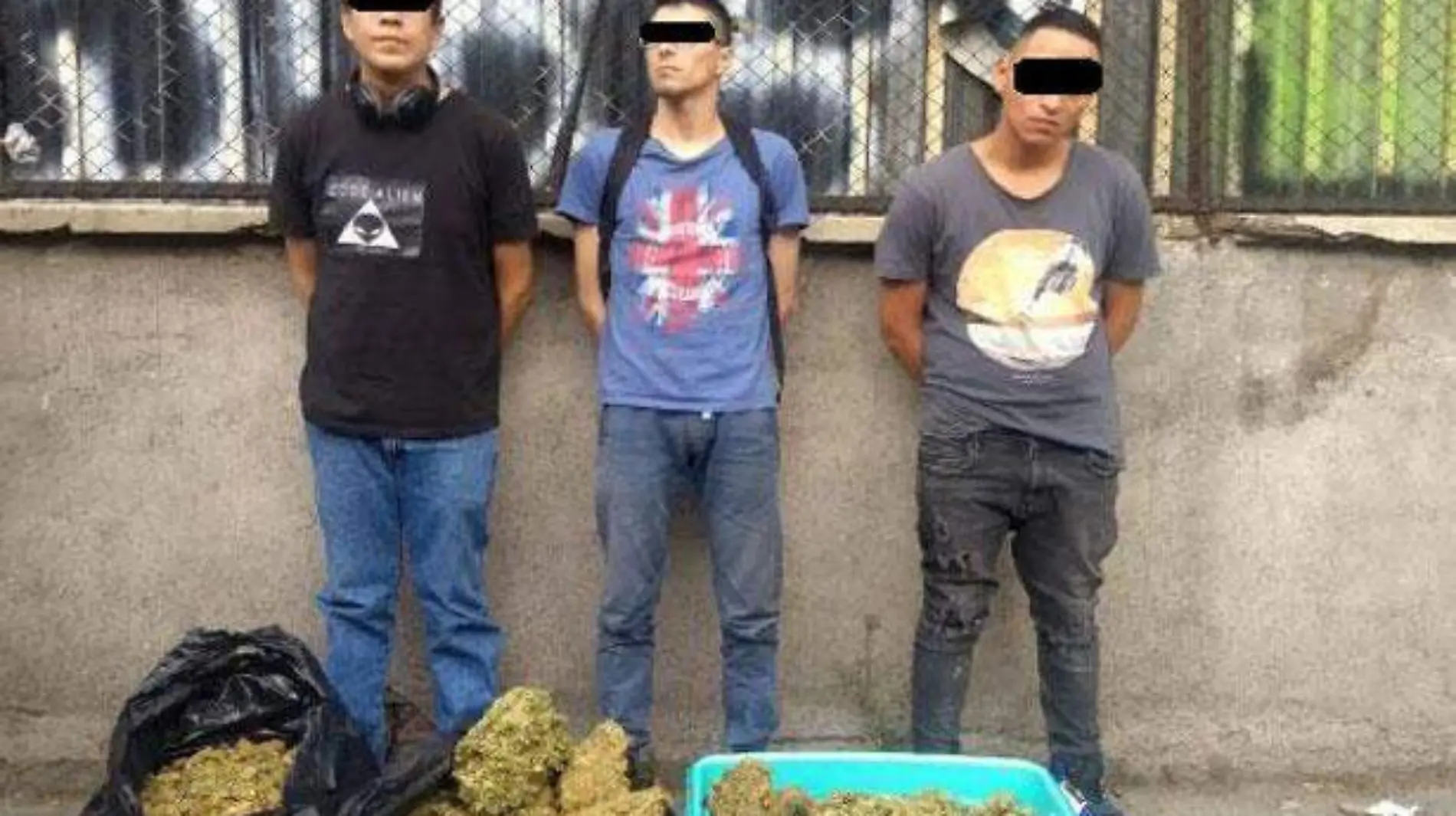 sujetos-con-marihuana-en-Tepito