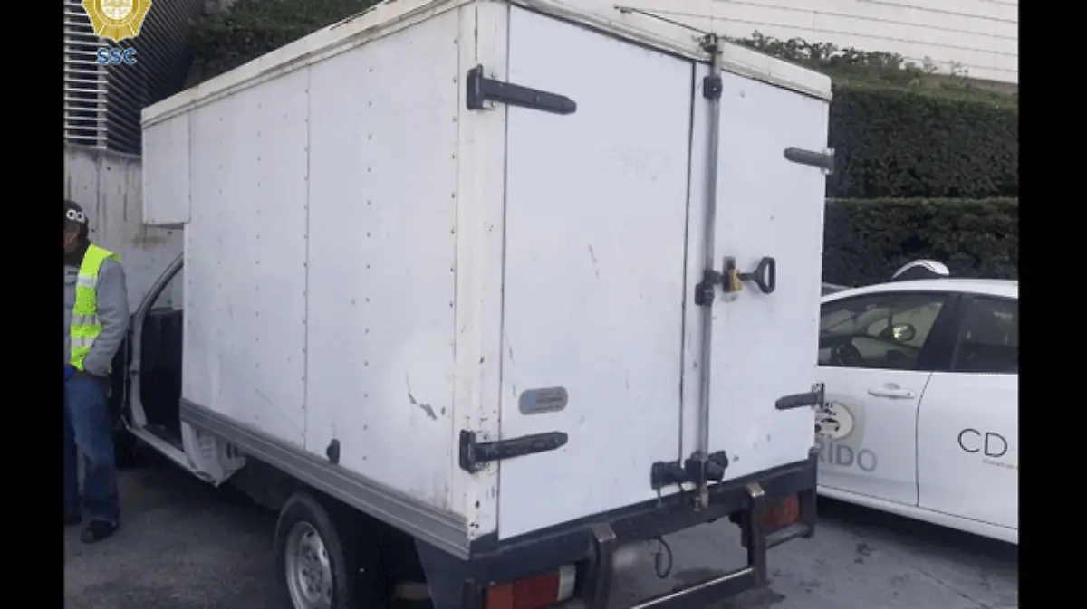 recuperación-libros-en-la-Benito-juárez-(1)