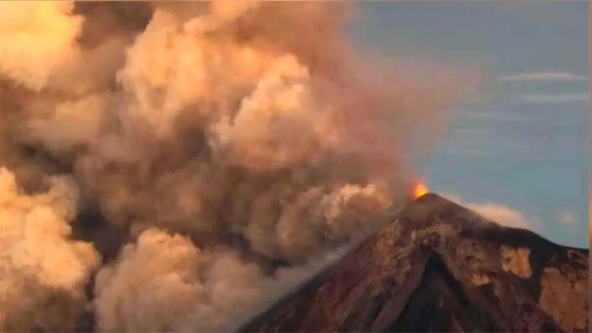 volcan de fuego @AlertaMundial19 (1)