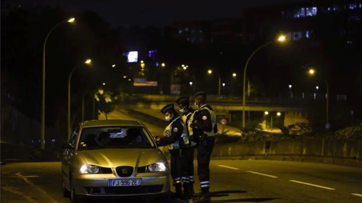 Francia-toque-de-queda