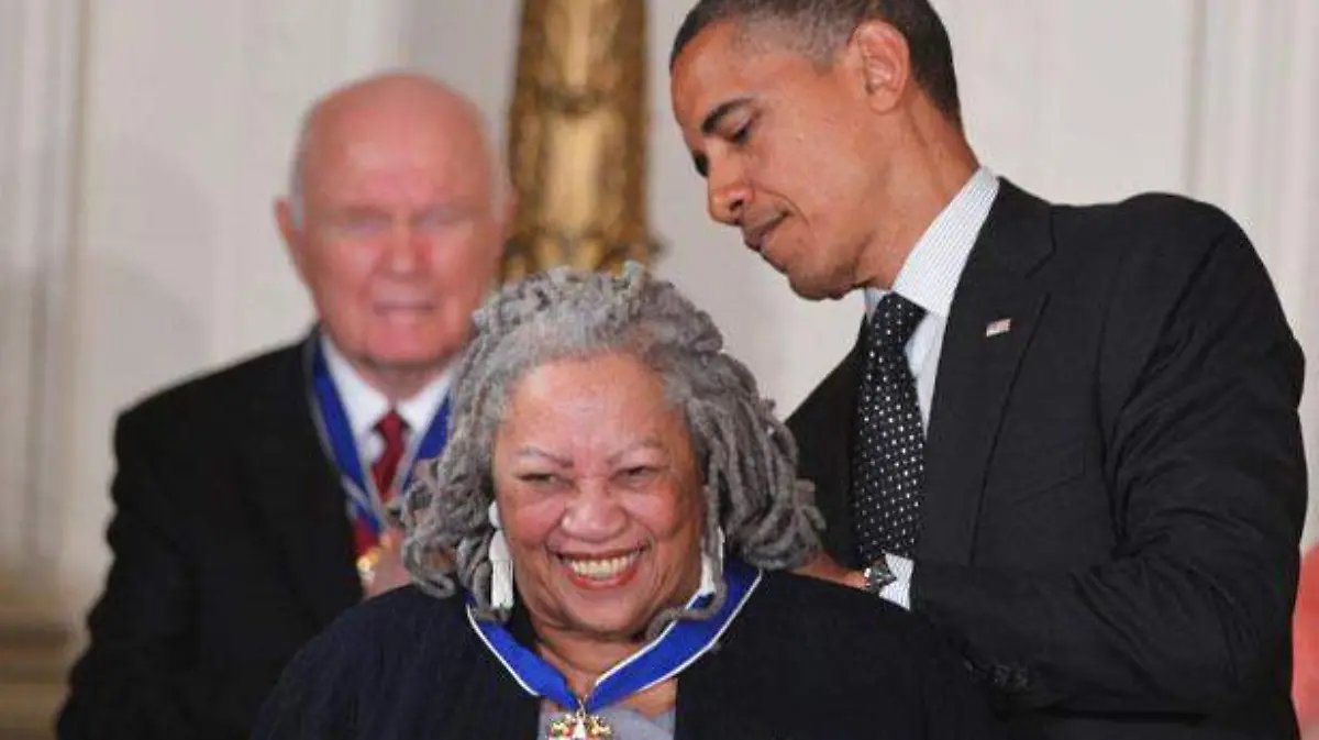 Toni-Morrison.