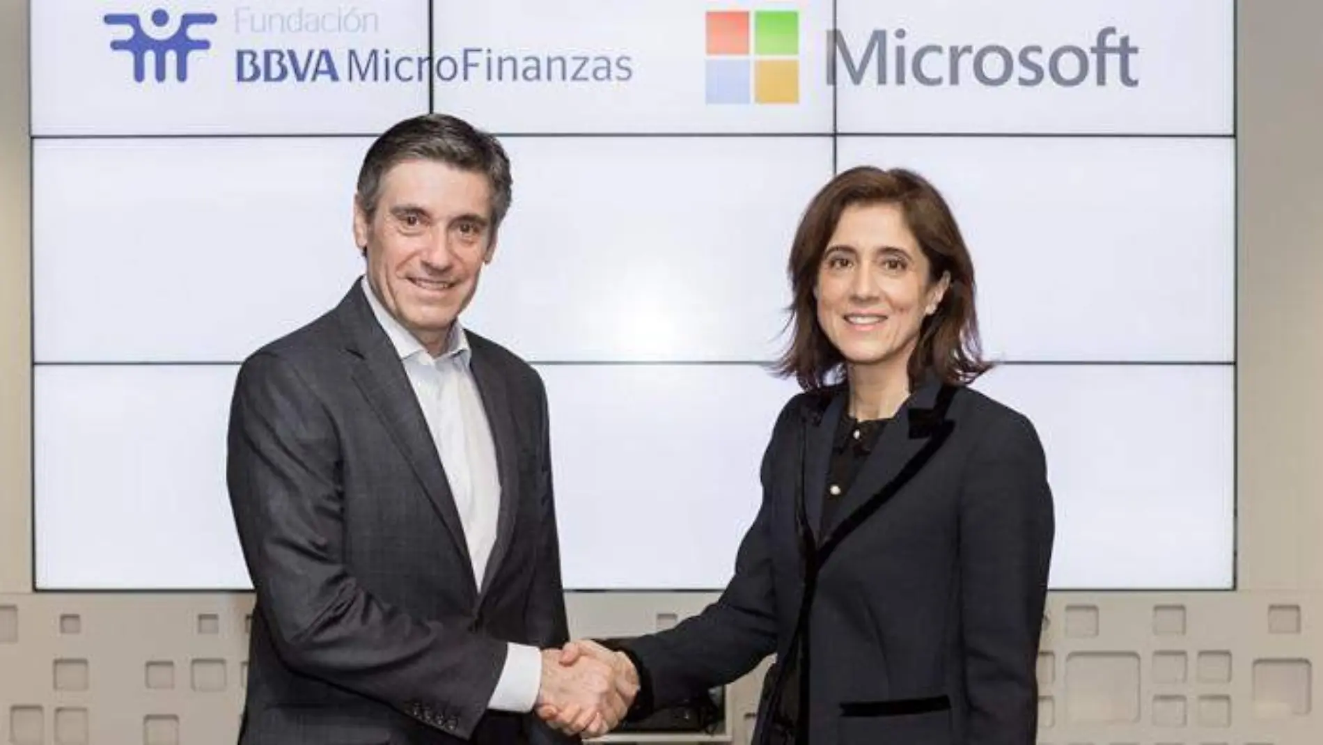 Acuerdo-Fundacion-Microfinanzas-bbva-y-Microsoft-3