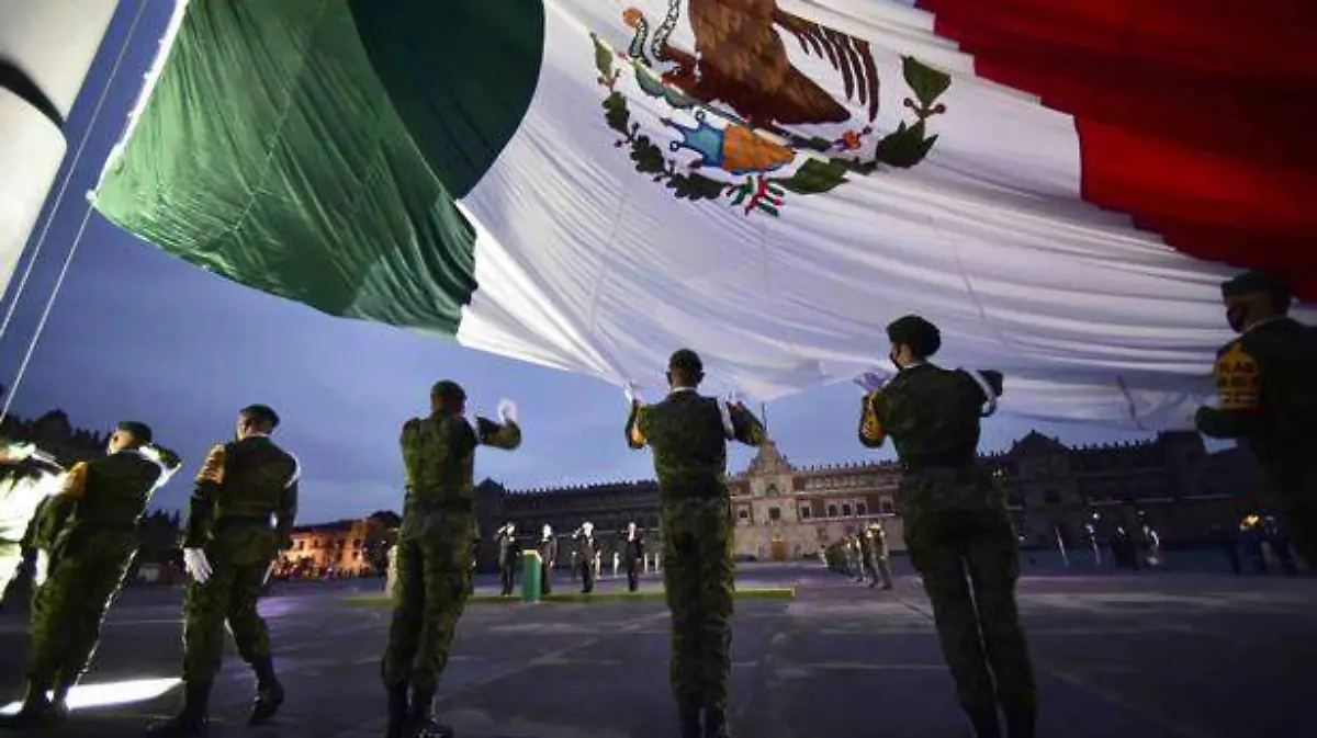 izamiento-bandera-19-septiembre-(4)