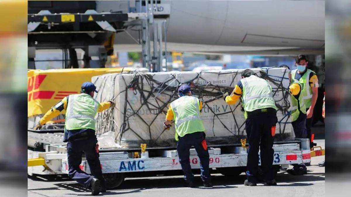 llegada-vacunas-aeropuerto