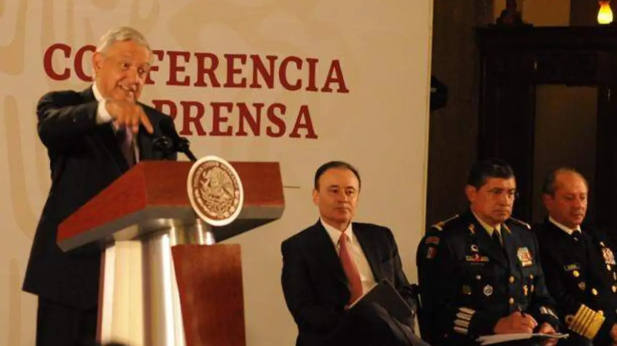 CONFERENCIA-AMLO-(2)