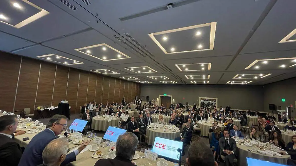 marcelo ebrard empresarios CORTESIA