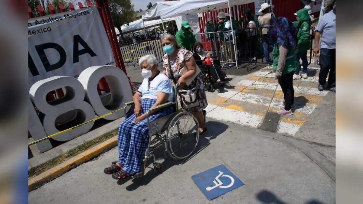 adultos mayores covid CUARTOSCURO