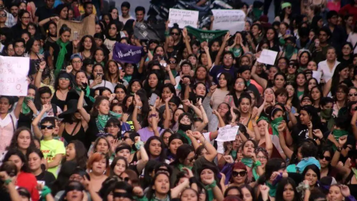 Más mujeres