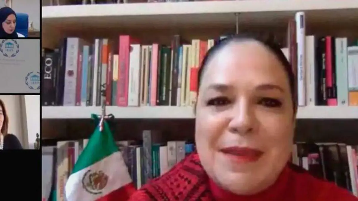 Senadora-Mónica