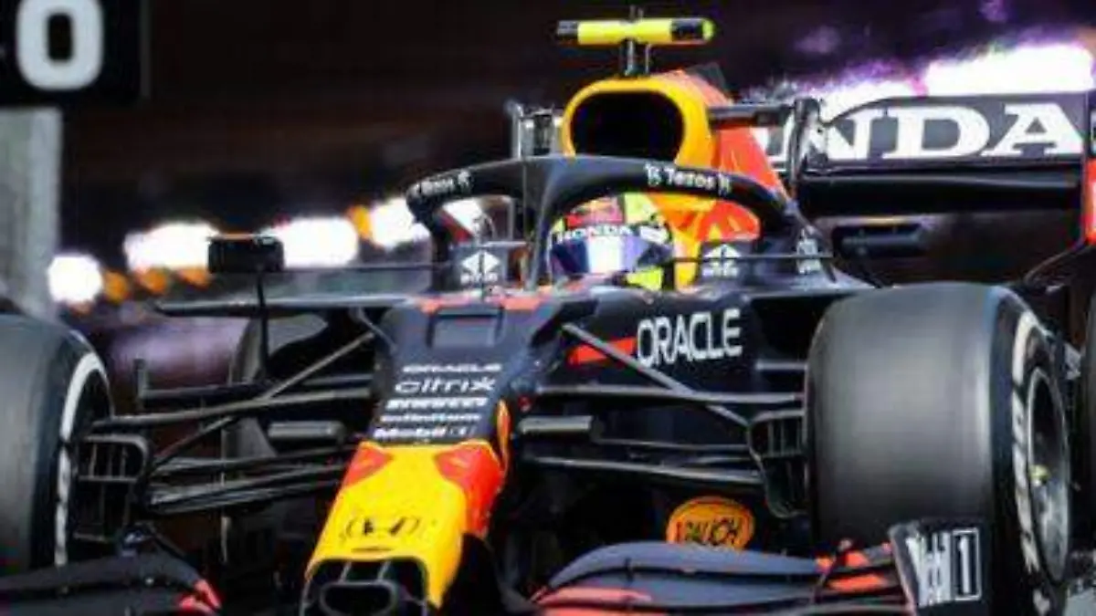 Checo-Pérez-5-600x237