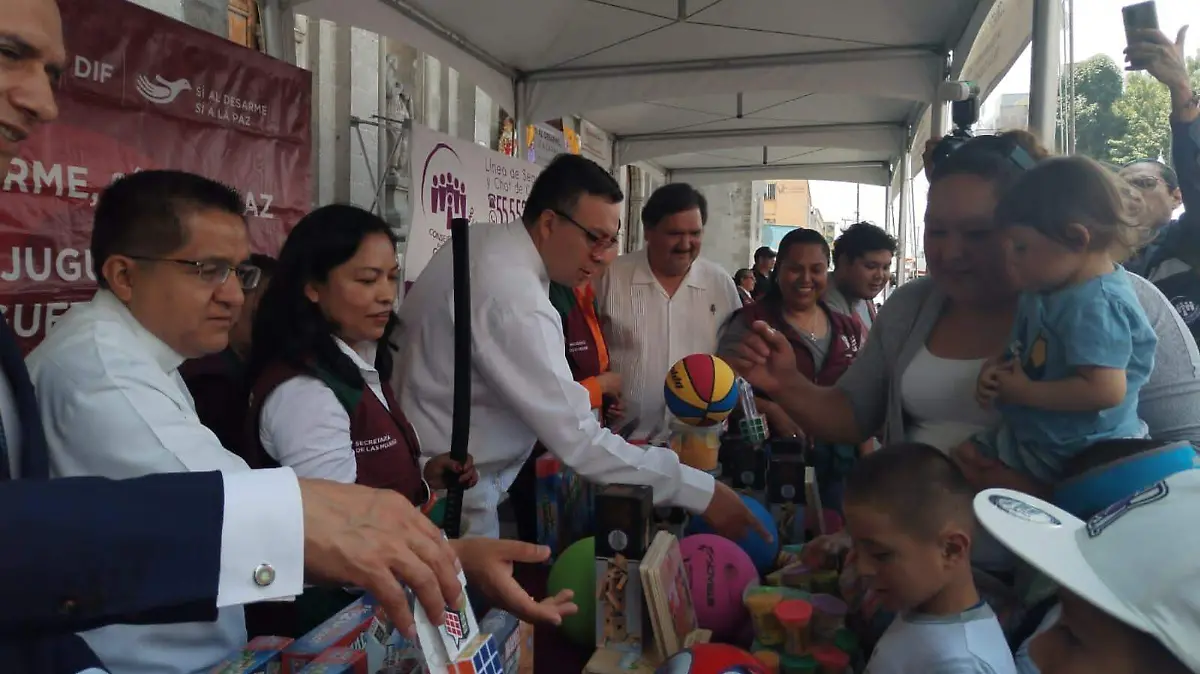 Instalan módulo de 'Sí al Desarme, Si a la Paz' en el Centro de la CDMX