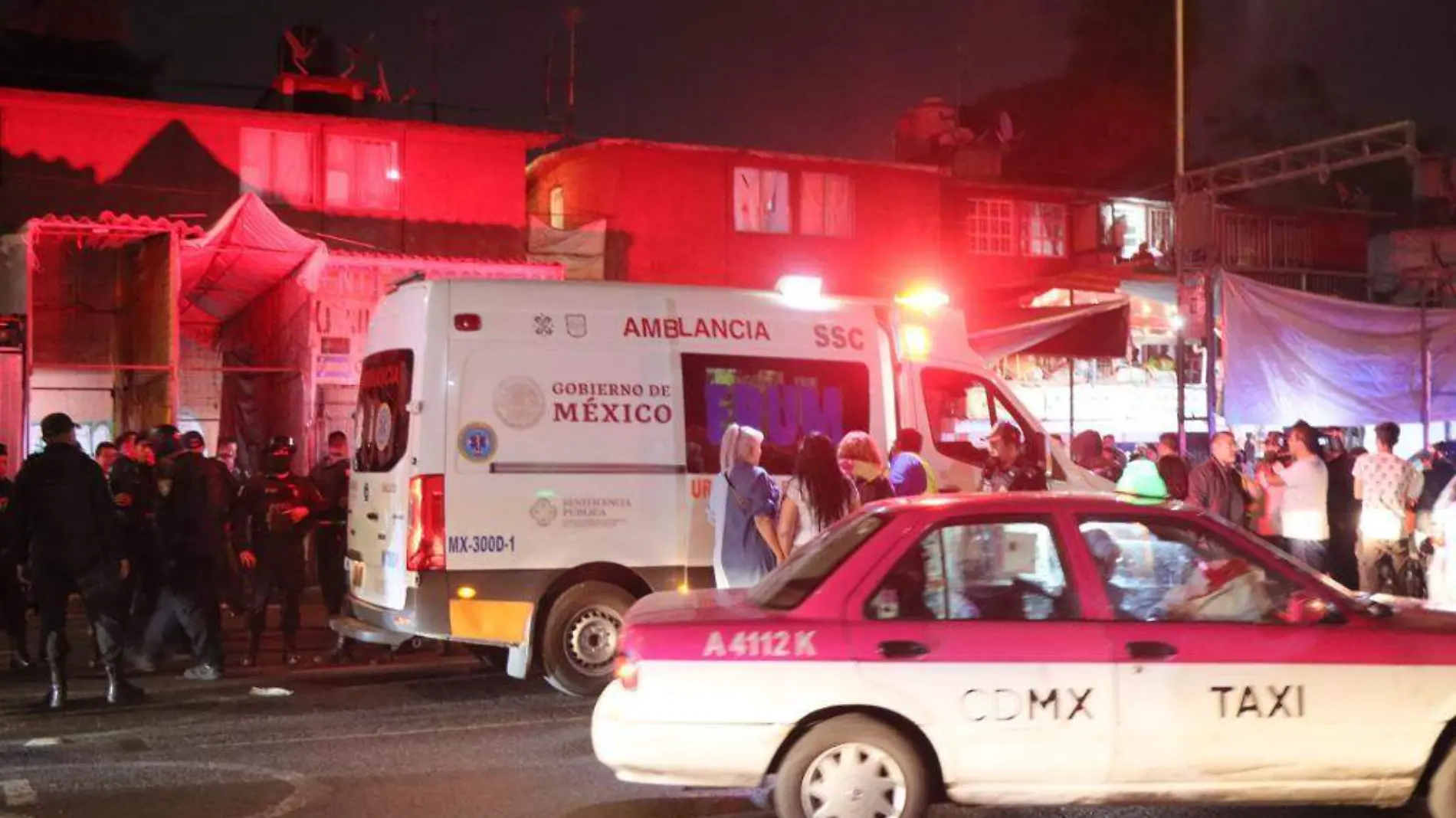 Motosicarios acribillan a dos en el barrio bravo de Tepito; uno la libra-INT2