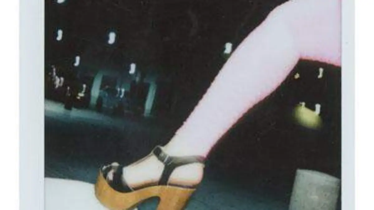 La Mora Parte 6: Karaoke y poppers, es mi escena