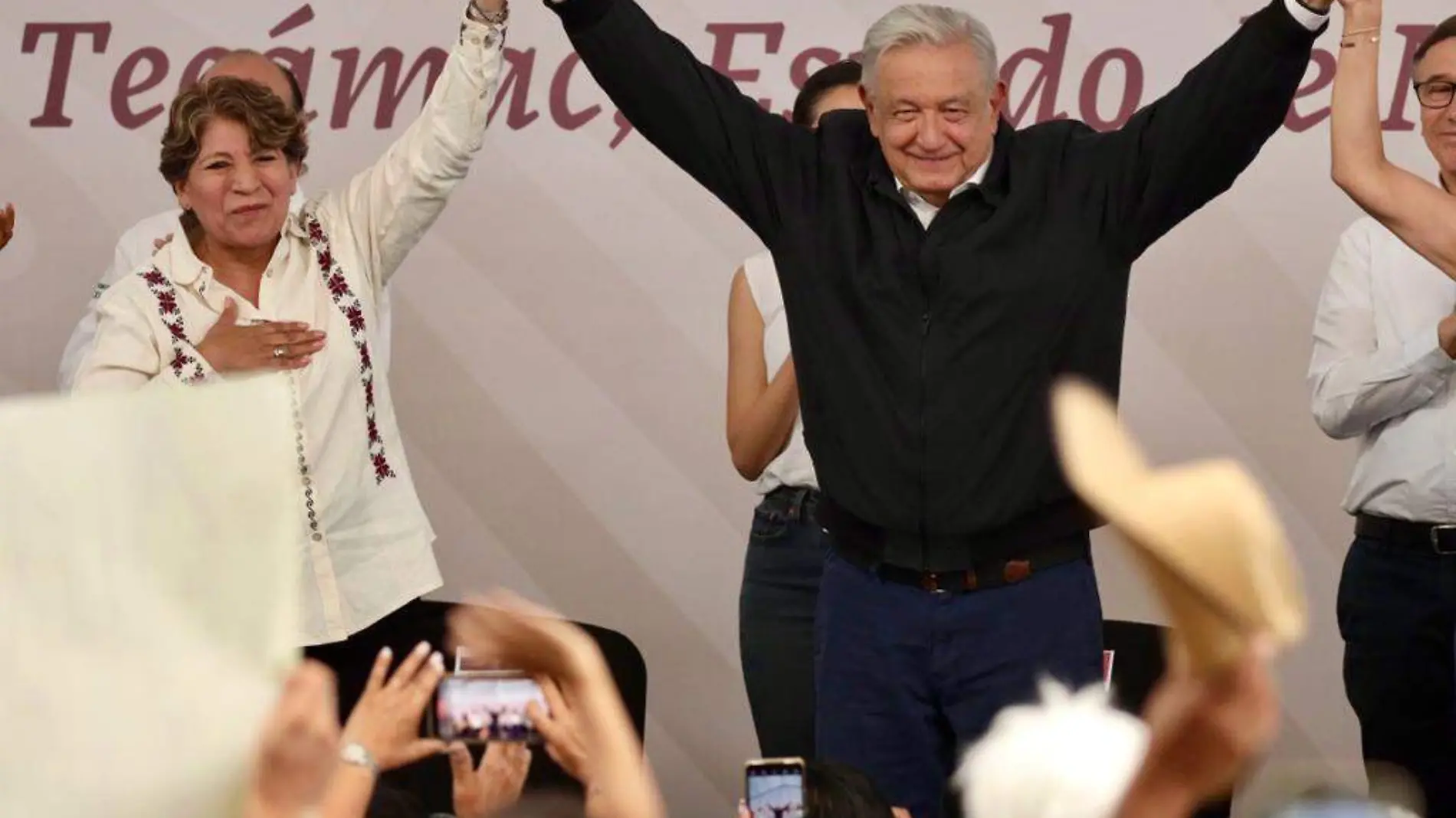 Delfina y AMLO anuncian aumento a la Pensión del Bienestar, en gira por Tecámac-INT3