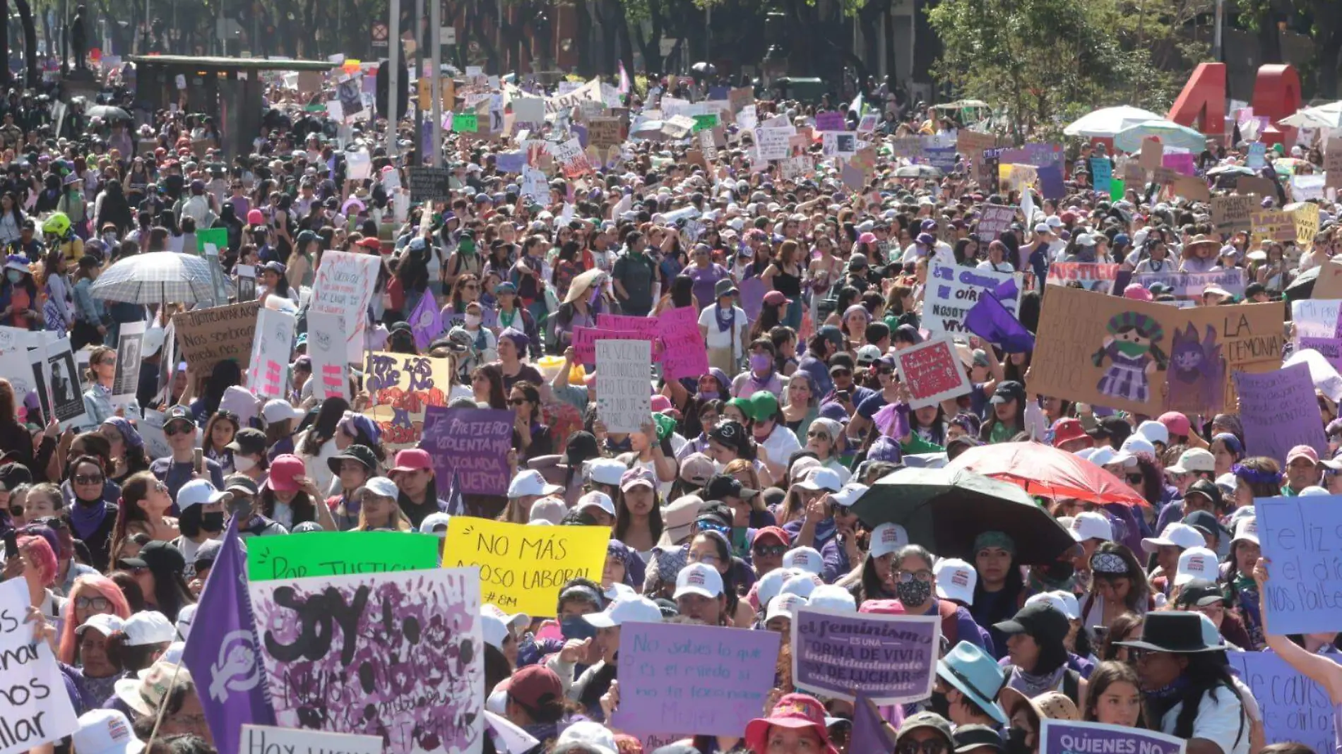 Así se vive la movilización del 8M en la CDMX [IMÁGENES]