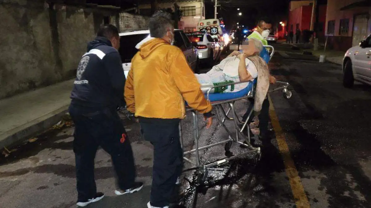 Bomberos sofocan incendio en la colonia Panamericana, GAM-int3