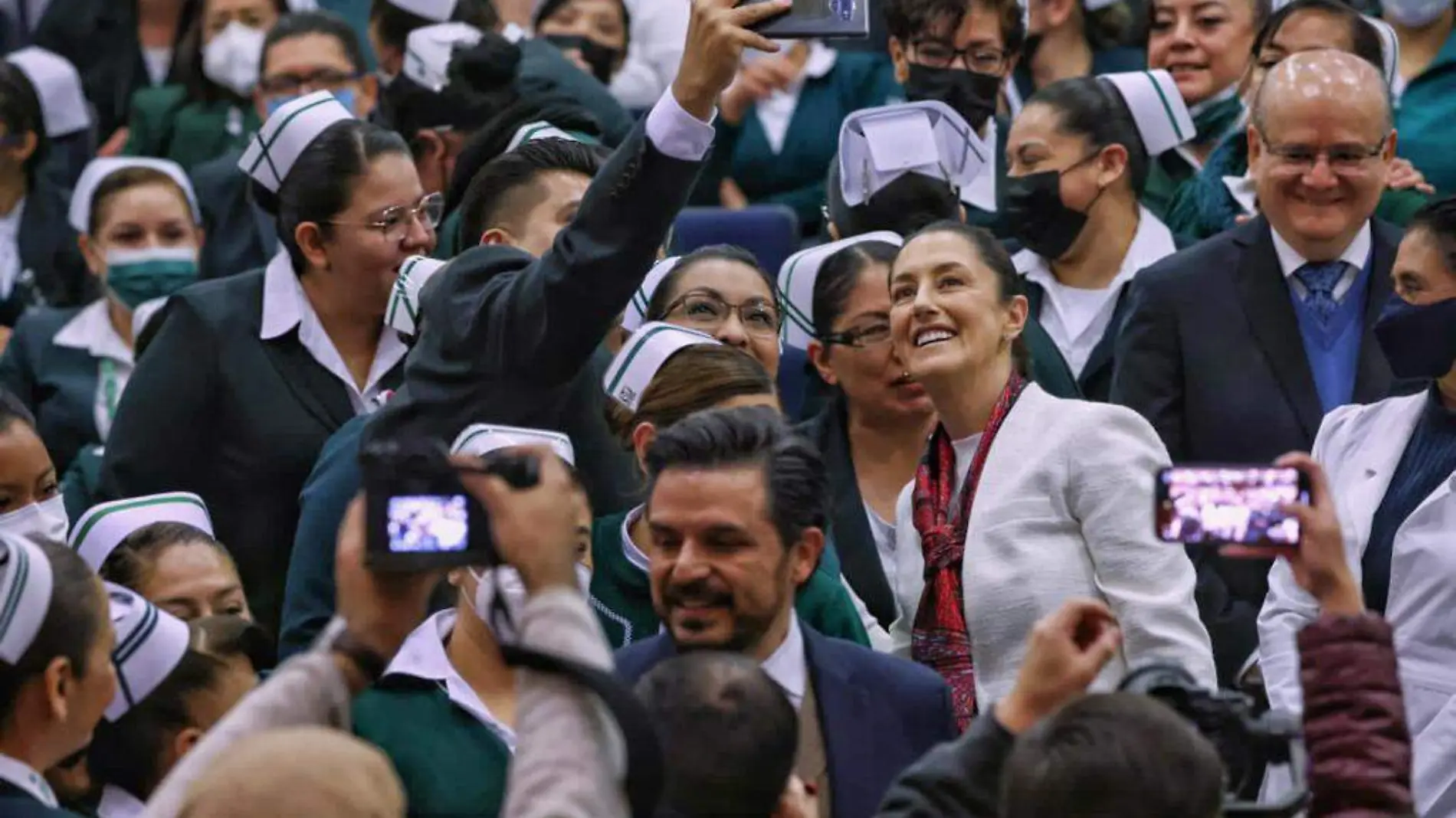 IMSS entrega reconocimientos al personal de enfermería-INT3