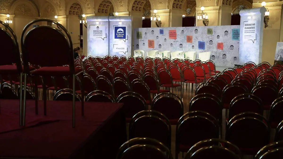 Forum 2000 Conference 1