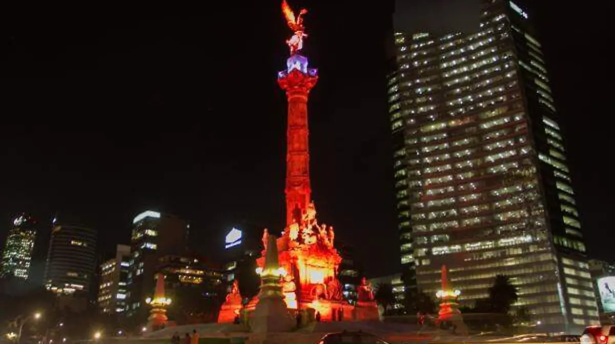 monumentos-naranjas-Esclerosis-Múltiple-