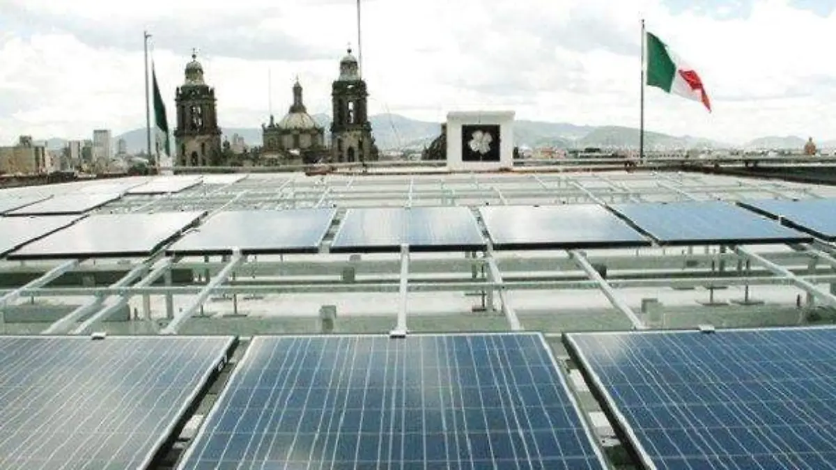 Mitos-y-realidades-de-los-paneles-solares-en-cuanto-a-su-uso-en-México