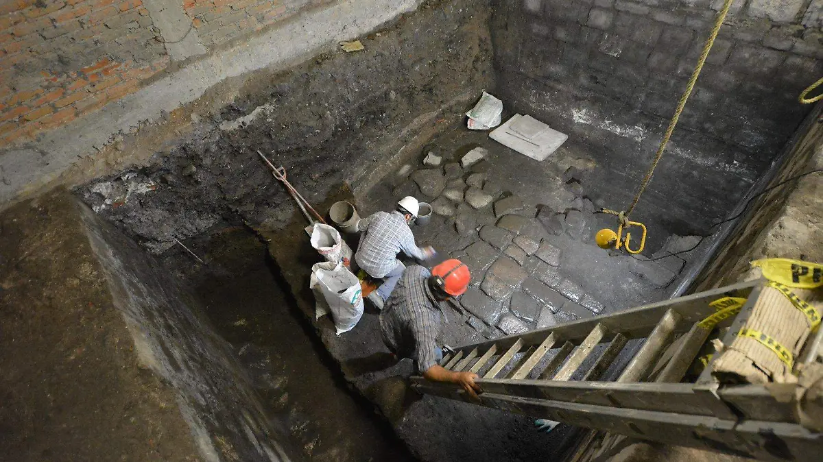 Excavación del palacio de Axayácatl