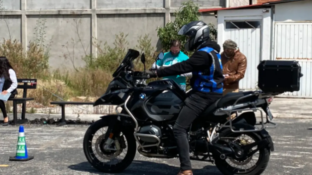 Captura de Pantalla 2020-10-21 a la(s) 18.57.44