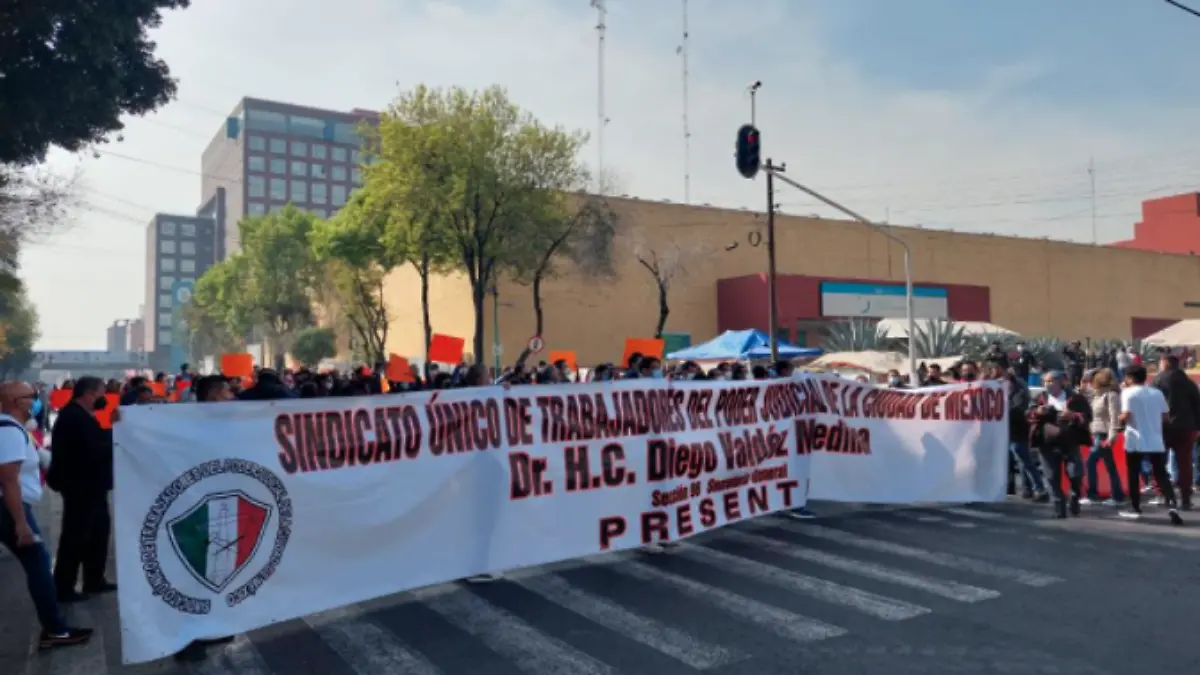 Captura de Pantalla 2021-12-21 a la(s) 18.16.54