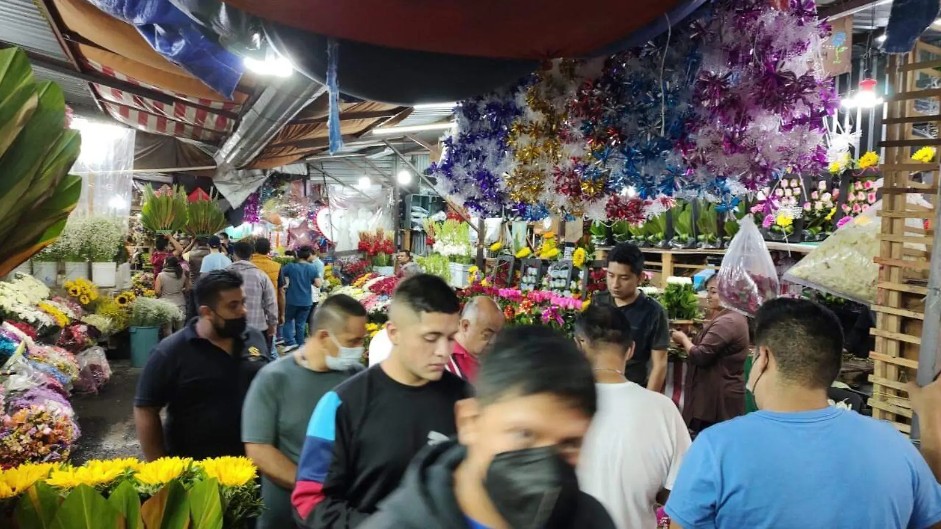 Venta de flores en mercado Jamaiquita 