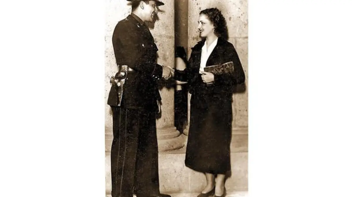 POLICIAS8