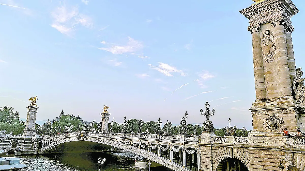 Puente Alejandro III