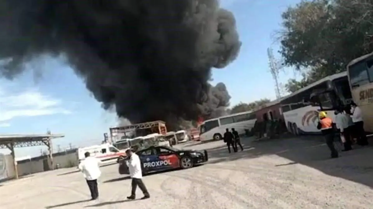 incendio camiones nuevo leon Cortesía Protección Civil de NL.2