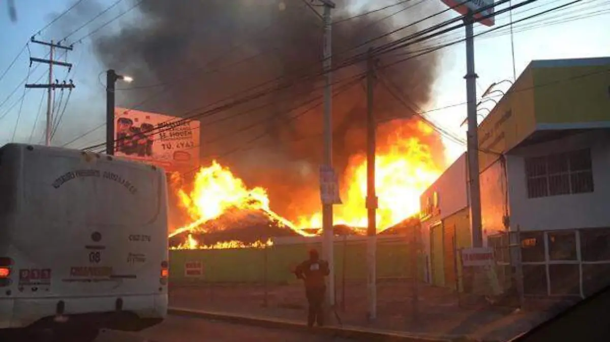 incendio-marisquería-querétaro