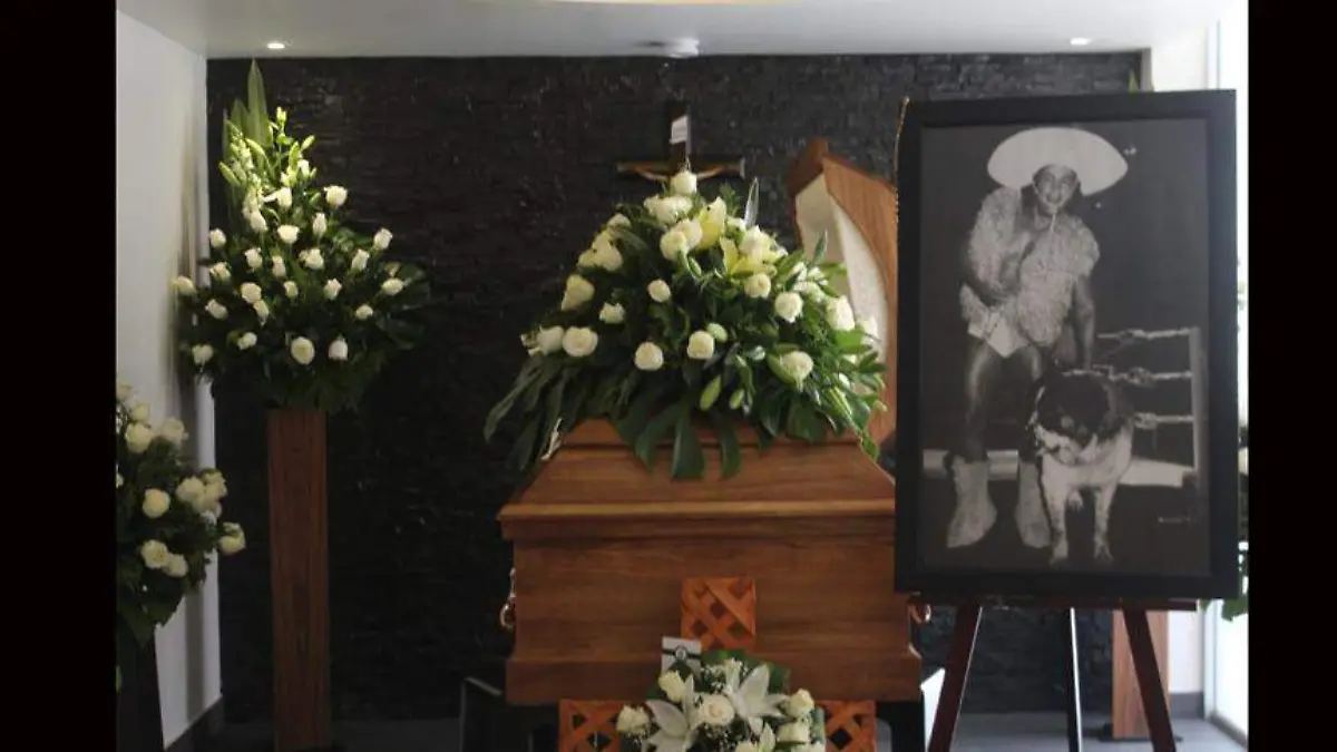 funeral-perro-aguayo-(4)