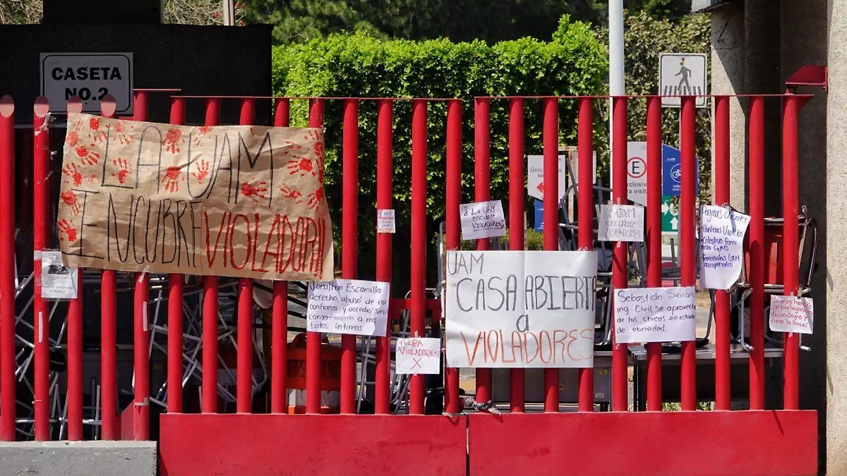 921315_CE689810-DD31-49B2-812F-58C27AAF5BD8_web