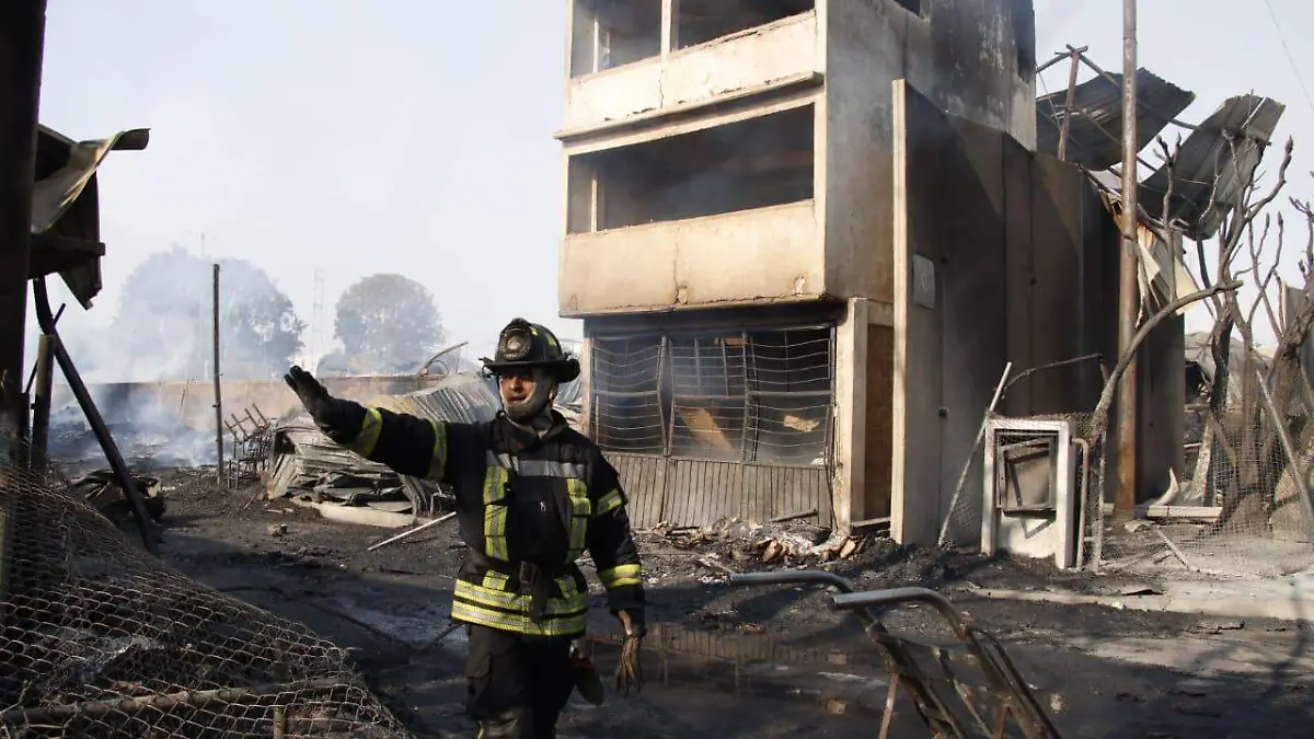 incendio central de abasto JAIME LLERA.2