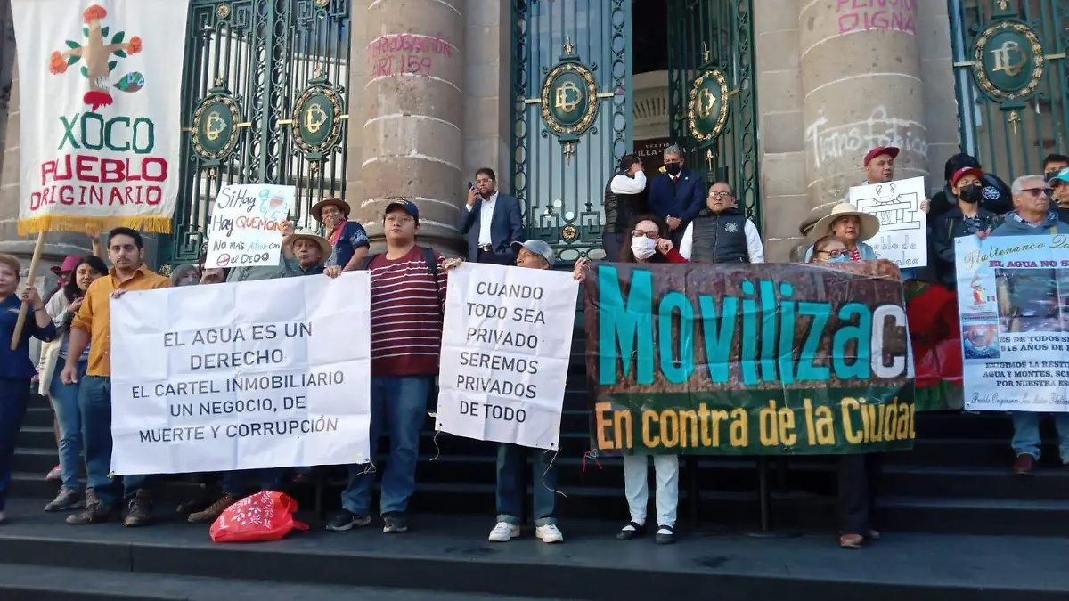 manifestantes agua cdmx David Deolarte