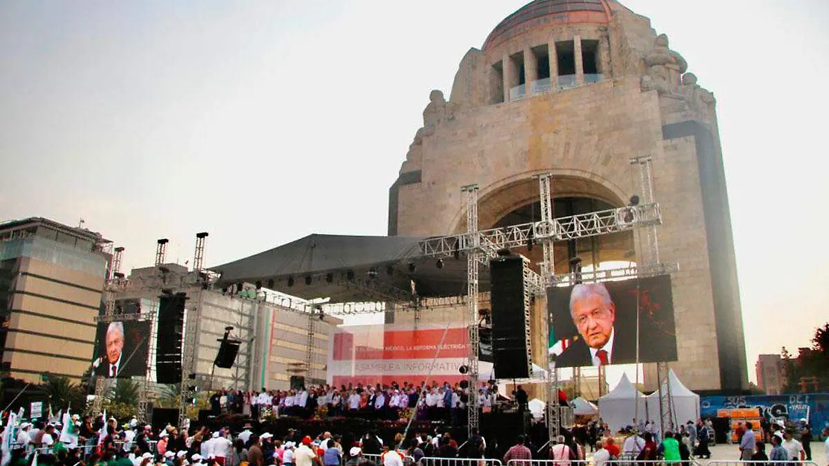 Mitin-en-Monumento-a-la-Revolución-Romina-Solis