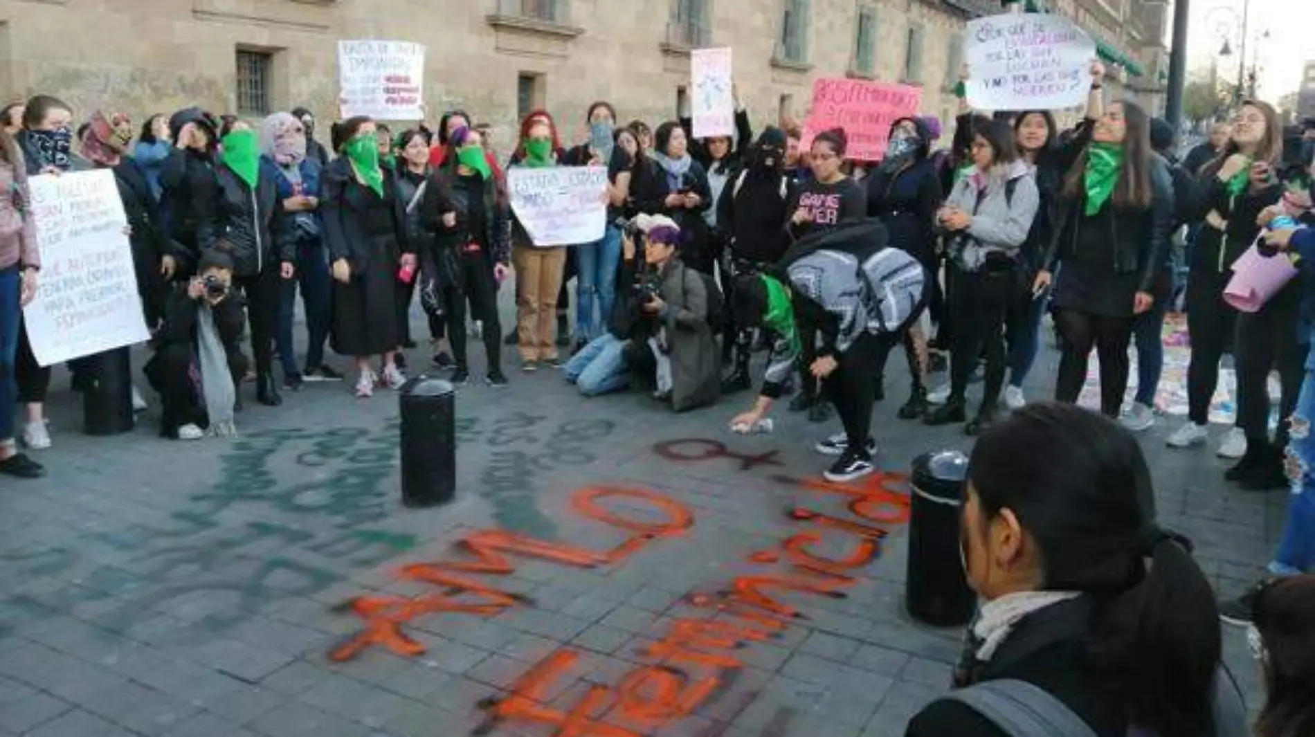 marcha-feminista-palacio-nacional--18022020