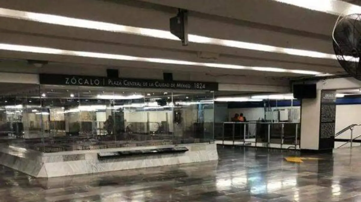 cerrada-estación-zócalo--(2)